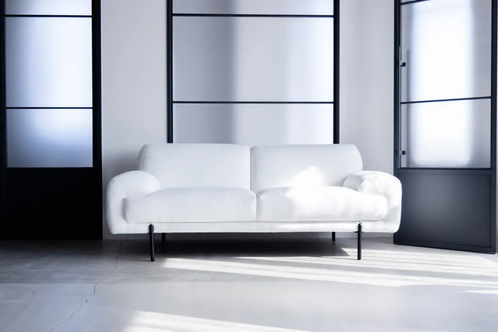 STUDIO BIGBEAR 2st | クールな印象のインテリアでビジネスシーンや