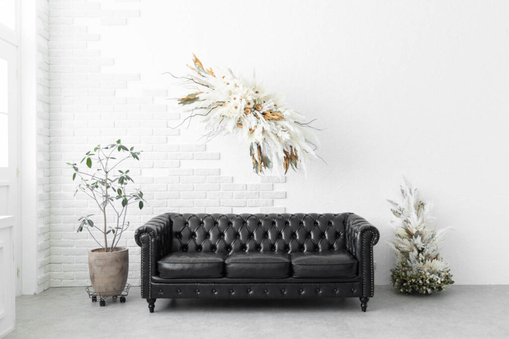黒いソファー