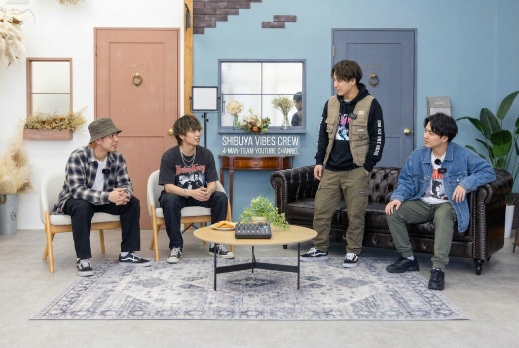 youtube番組を撮影している4名